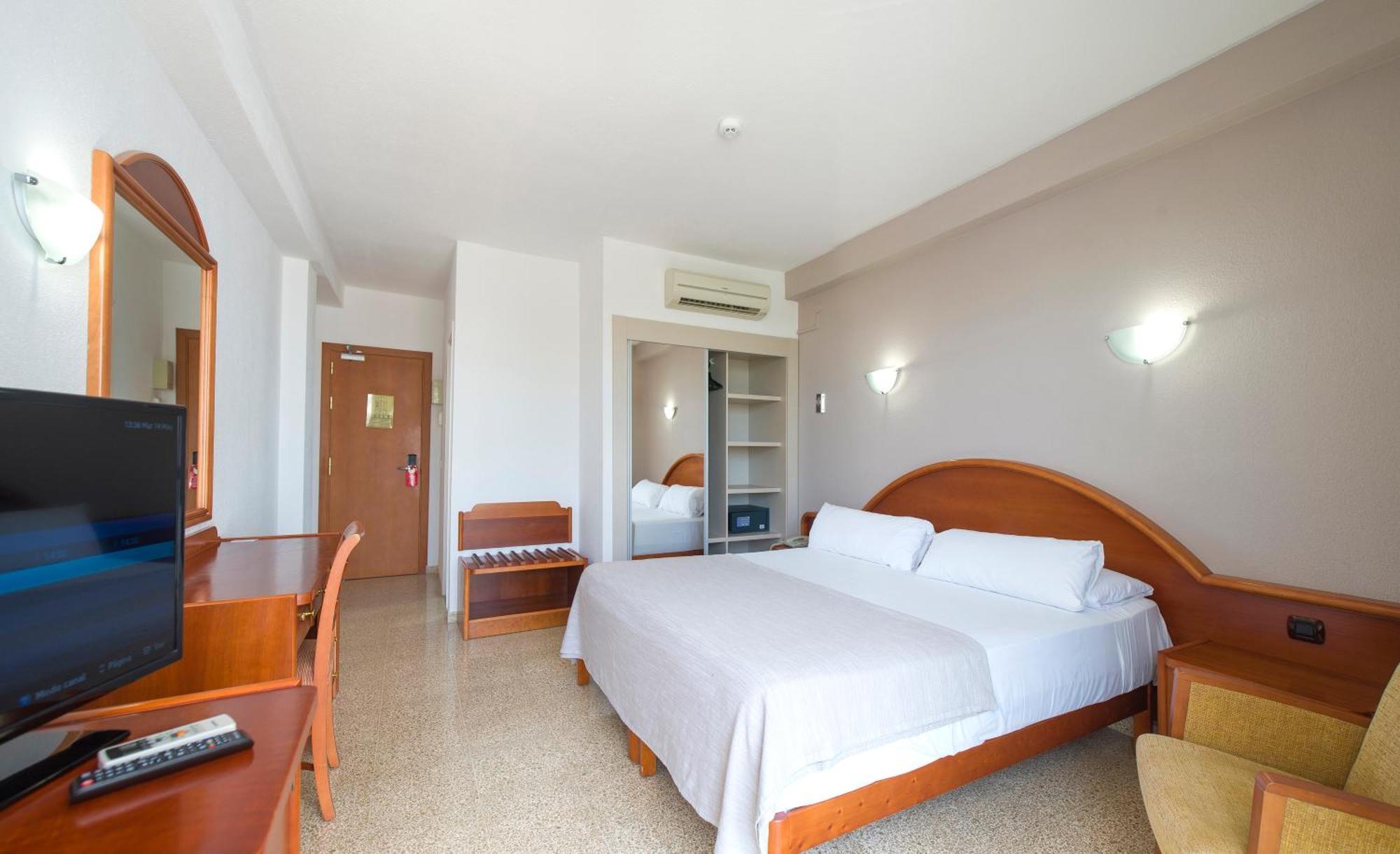 Sant Antoni de Portmany Hotel Marfil מראה חיצוני תמונה